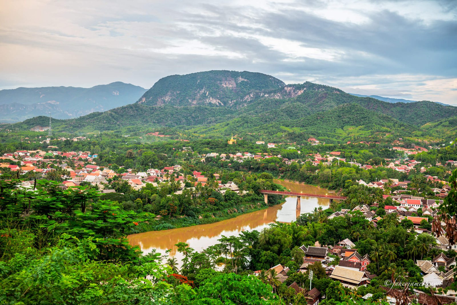Vang Vieng Adventure: Kayak, Cave & Lagoon